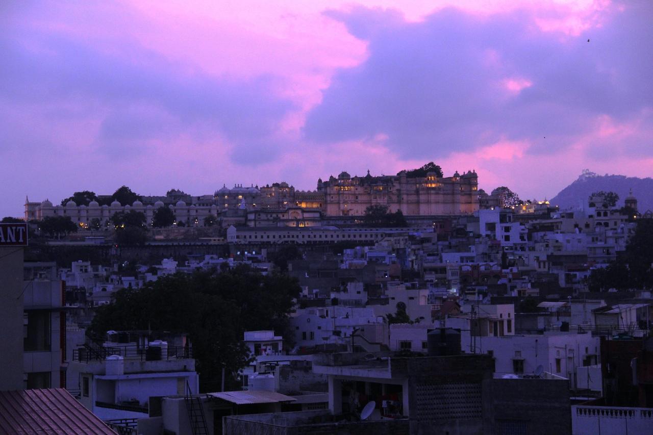 Eltravo - Hostel Udaipur Bagian luar foto